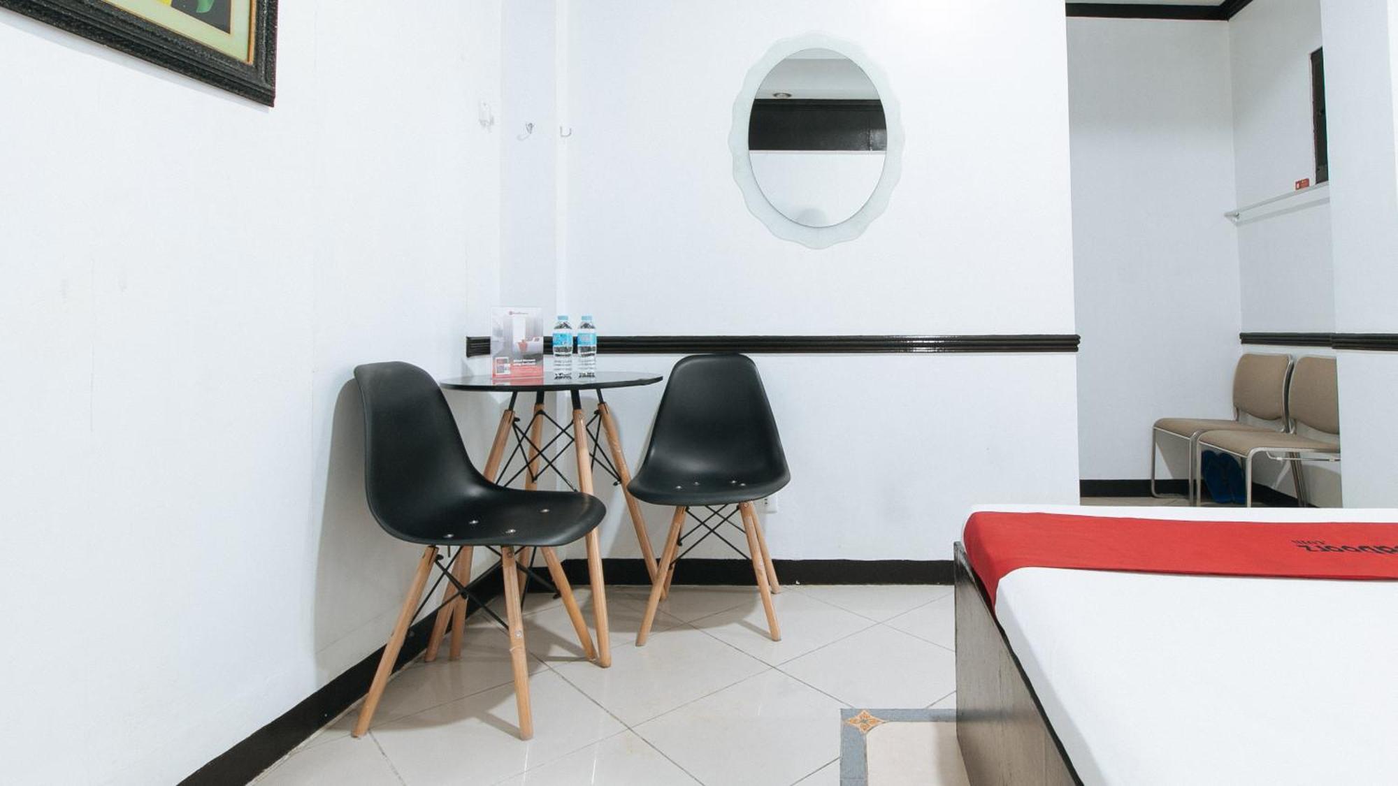 Reddoorz At Plus Villa Gloria Taguig Εξωτερικό φωτογραφία