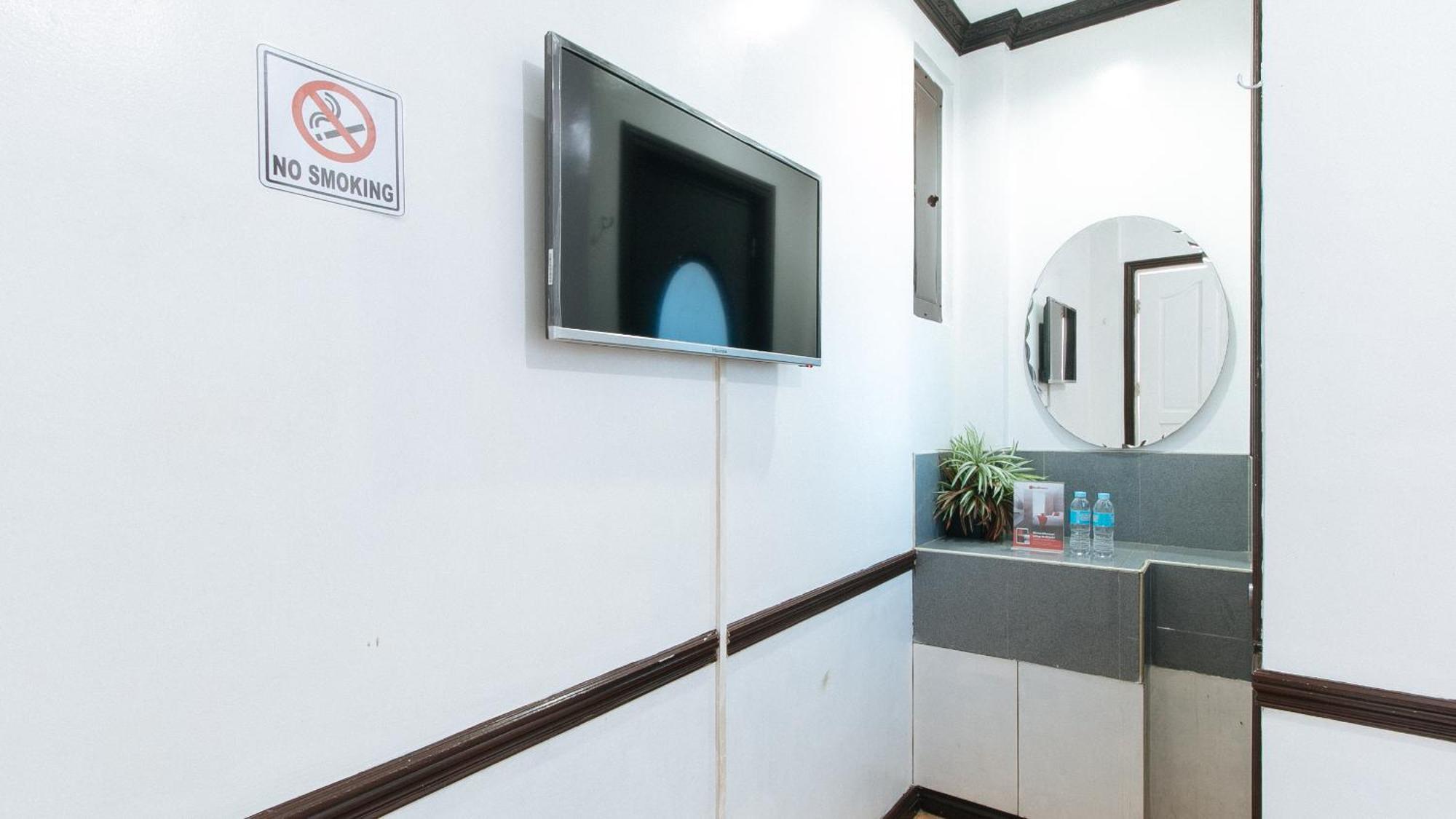 Reddoorz At Plus Villa Gloria Taguig Εξωτερικό φωτογραφία