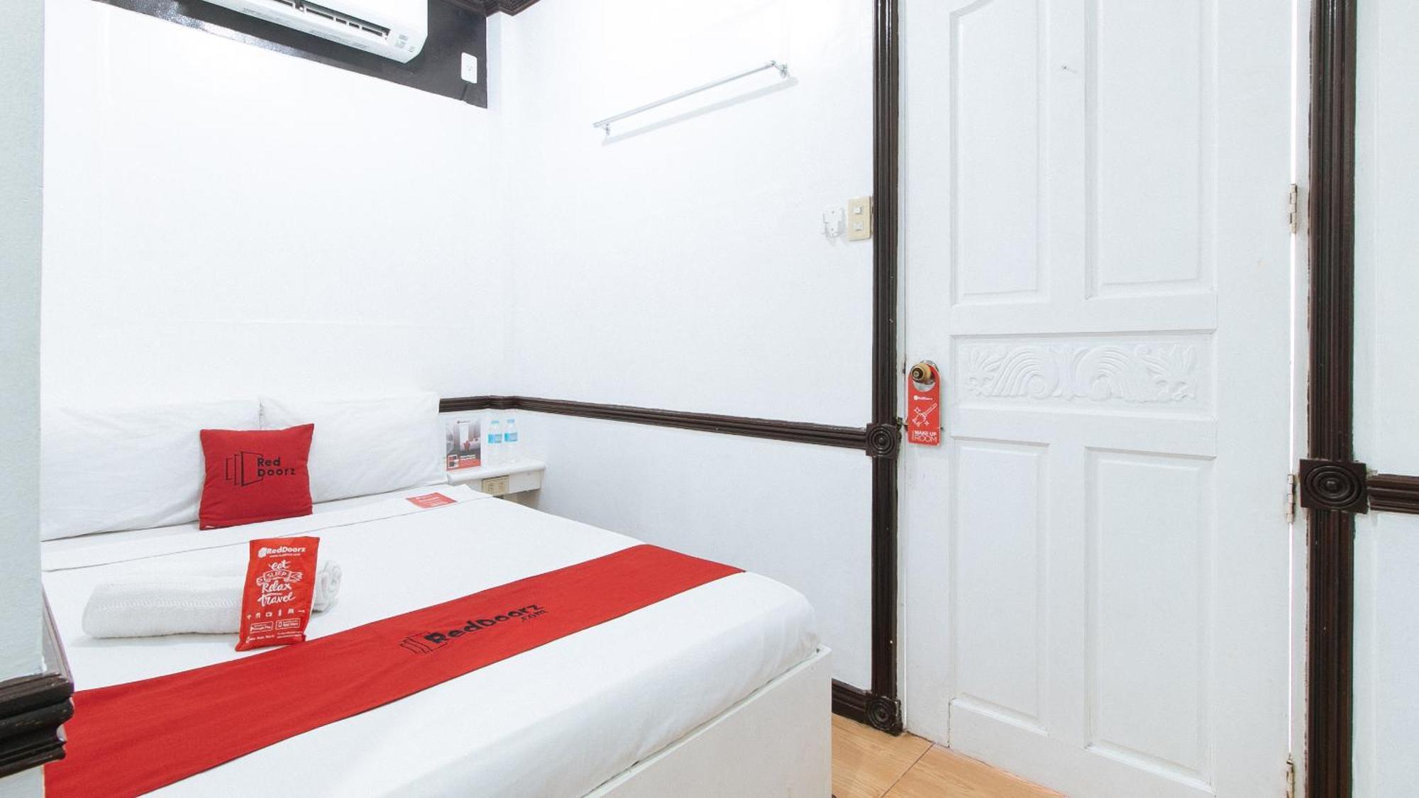 Reddoorz At Plus Villa Gloria Taguig Εξωτερικό φωτογραφία