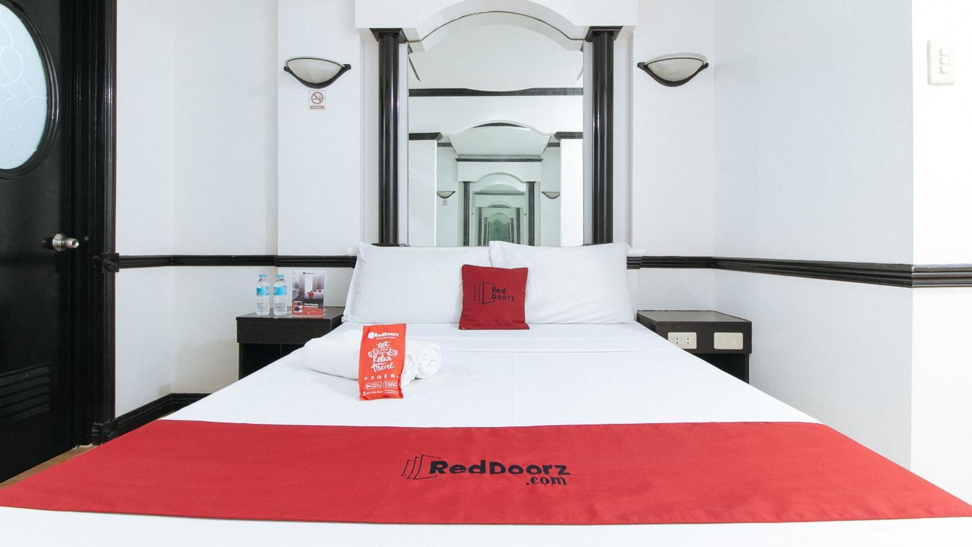 Reddoorz At Plus Villa Gloria Taguig Εξωτερικό φωτογραφία