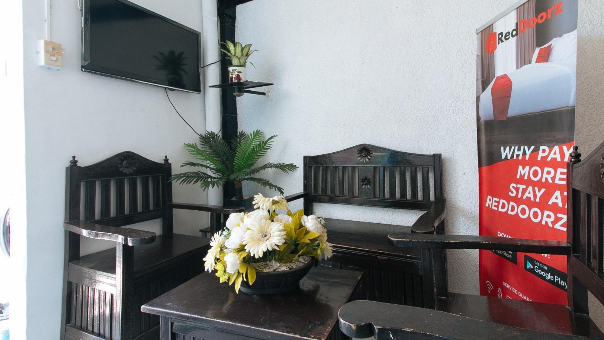 Reddoorz At Plus Villa Gloria Taguig Εξωτερικό φωτογραφία